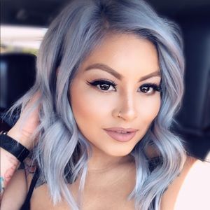 Meet your Posher, Debbie